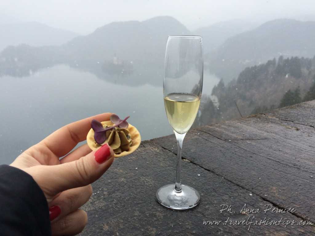 aperitivo sul castello di Bled