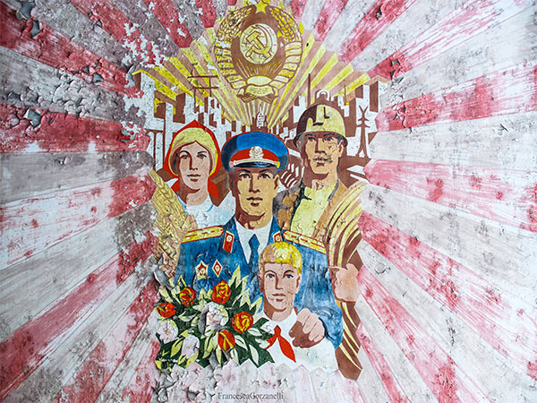 murales-in-stile-sovietico