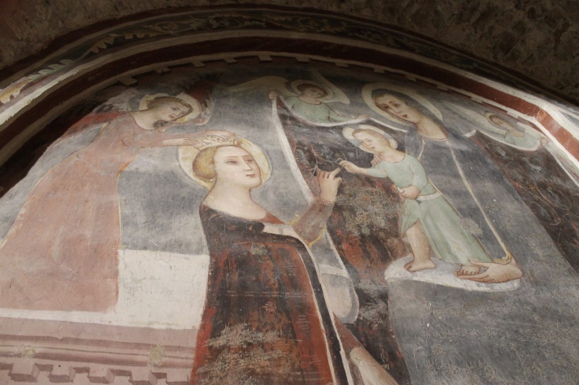 santa maria della rocca dettaglio affreschi