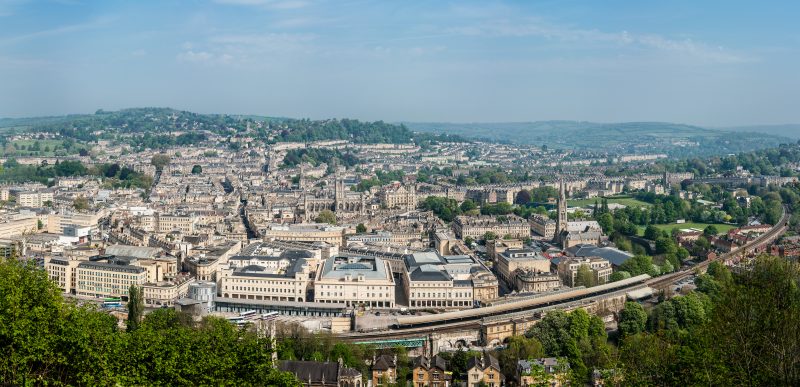 Fonte: Wikipedia. Vista sul centro storico di Bath